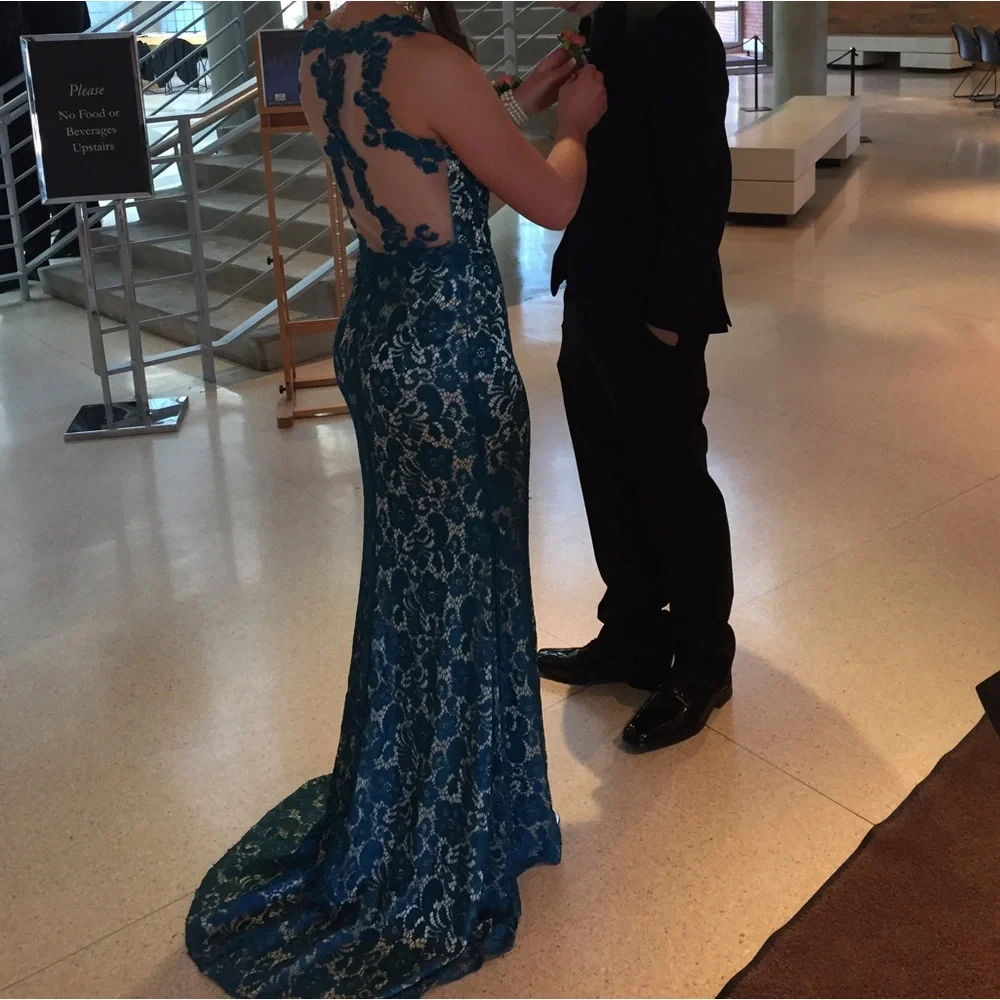 One of a kind formal dress - Picture 4 of 10